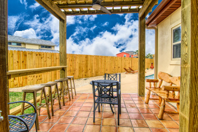 Lake House Charming home with beach access and a private pool!, , on Gulf of Mexico - Port Aransas in Texas - Lakehouse Vacation Rental - Lake Home for rent on LakeHouseVacations.com