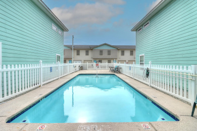 Lake House Fantastic pet friendly home only half a block to the beach!! Community Pool!, , on Gulf of Mexico - Port Aransas in Texas - Lakehouse Vacation Rental - Lake Home for rent on LakeHouseVacations.com