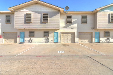 Lake House Fantastic pet friendly home only half a block to the beach!! Community Pool!, , on Gulf of Mexico - Port Aransas in Texas - Lakehouse Vacation Rental - Lake Home for rent on LakeHouseVacations.com