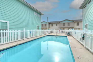 Lake House Fantastic pet friendly home only half a block to the beach!! Community Pool!, , on Gulf of Mexico - Port Aransas in Texas - Lakehouse Vacation Rental - Lake Home for rent on LakeHouseVacations.com