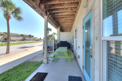 Lake House Fantastic pet friendly home only half a block to the beach!! Community Pool!, , on Gulf of Mexico - Port Aransas in Texas - Lakehouse Vacation Rental - Lake Home for rent on LakeHouseVacations.com