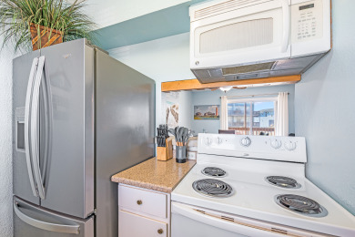 Lake House This condo provides easy access to local eateries and shopping spots., , on Gulf of Mexico - Port Aransas in Texas - Lakehouse Vacation Rental - Lake Home for rent on LakeHouseVacations.com