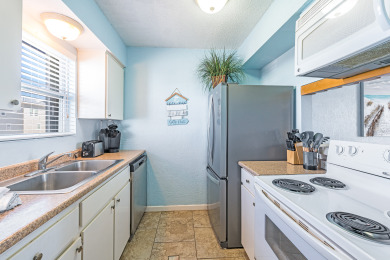 Lake House This condo provides easy access to local eateries and shopping spots., , on Gulf of Mexico - Port Aransas in Texas - Lakehouse Vacation Rental - Lake Home for rent on LakeHouseVacations.com