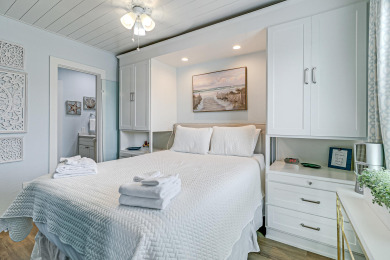 Lake House Quiet and cozy condo with a large community pool, fishing pier, boat parking , , on Gulf of Mexico - Port Aransas in Texas - Lakehouse Vacation Rental - Lake Home for rent on LakeHouseVacations.com