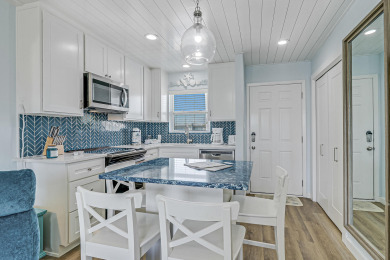 Lake House Quiet and cozy condo with a large community pool, fishing pier, boat parking , , on Gulf of Mexico - Port Aransas in Texas - Lakehouse Vacation Rental - Lake Home for rent on LakeHouseVacations.com