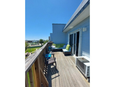 Lake House Quiet and cozy condo with a large community pool, fishing pier, boat parking , , on Gulf of Mexico - Port Aransas in Texas - Lakehouse Vacation Rental - Lake Home for rent on LakeHouseVacations.com