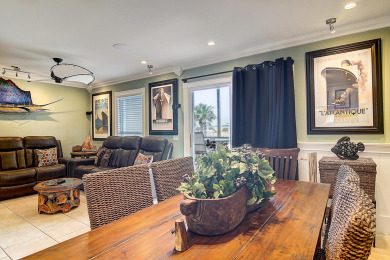 Lake House Bay Tree Condo in Old Town Port A, Sleeps 6, lighted fishing pier, pool, , on Gulf of Mexico - Port Aransas in Texas - Lakehouse Vacation Rental - Lake Home for rent on LakeHouseVacations.com
