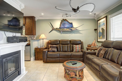 Lake House Bay Tree Condo in Old Town Port A, Sleeps 6, lighted fishing pier, pool, , on Gulf of Mexico - Port Aransas in Texas - Lakehouse Vacation Rental - Lake Home for rent on LakeHouseVacations.com