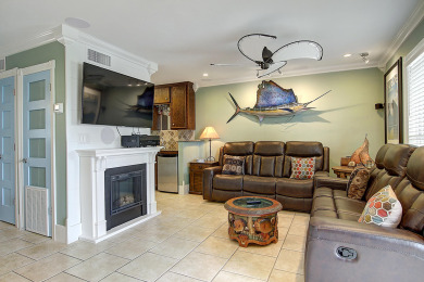 Lake House Bay Tree Condo in Old Town Port A, Sleeps 6, lighted fishing pier, pool, , on Gulf of Mexico - Port Aransas in Texas - Lakehouse Vacation Rental - Lake Home for rent on LakeHouseVacations.com
