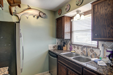 Lake House Bay Tree Condo in Old Town Port A, Sleeps 6, lighted fishing pier, pool, , on Gulf of Mexico - Port Aransas in Texas - Lakehouse Vacation Rental - Lake Home for rent on LakeHouseVacations.com