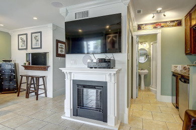 Lake House Bay Tree Condo in Old Town Port A, Sleeps 6, lighted fishing pier, pool, , on Gulf of Mexico - Port Aransas in Texas - Lakehouse Vacation Rental - Lake Home for rent on LakeHouseVacations.com