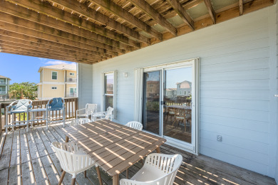 Lake House Community pool, fishing pier, boat slips & a view of the water!, , on Gulf of Mexico - Port Aransas in Texas - Lakehouse Vacation Rental - Lake Home for rent on LakeHouseVacations.com