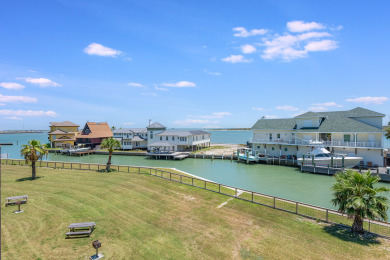 Lake House Community pool, fishing pier, boat slips & a view of the water!, , on Gulf of Mexico - Port Aransas in Texas - Lakehouse Vacation Rental - Lake Home for rent on LakeHouseVacations.com