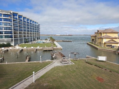 Lake House Romantic Port A getaway! Great view from the deck!, , on Gulf of Mexico - Port Aransas in Texas - Lakehouse Vacation Rental - Lake Home for rent on LakeHouseVacations.com