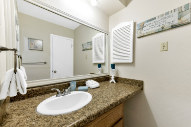 Lake House Sweet studio condo, sleeps 4, community pool, boat parking, boat slip rental!, , on Gulf of Mexico - Port Aransas in Texas - Lakehouse Vacation Rental - Lake Home for rent on LakeHouseVacations.com