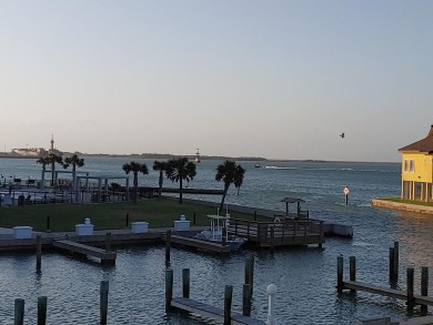 Lake House Sweet studio condo, sleeps 4, community pool, boat parking, boat slip rental!, , on Gulf of Mexico - Port Aransas in Texas - Lakehouse Vacation Rental - Lake Home for rent on LakeHouseVacations.com