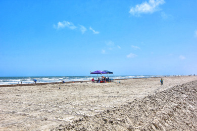 Lake House Adorable condo at beachfront Sea Isle Village!, , on Gulf of Mexico - Port Aransas in Texas - Lakehouse Vacation Rental - Lake Home for rent on LakeHouseVacations.com