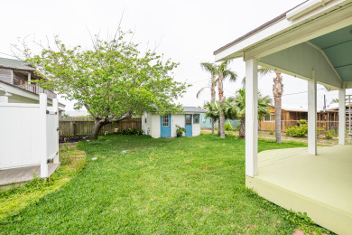 Lake House Adorable cottage in the heart of town! , , on Gulf of Mexico - Port Aransas in Texas - Lakehouse Vacation Rental - Lake Home for rent on LakeHouseVacations.com