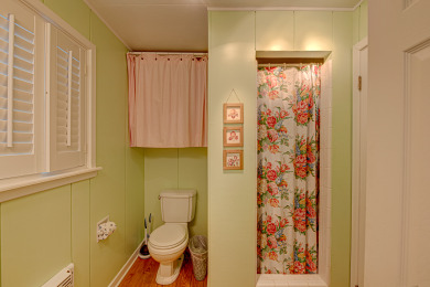 Lake House Adorable cottage in the heart of town! , , on Gulf of Mexico - Port Aransas in Texas - Lakehouse Vacation Rental - Lake Home for rent on LakeHouseVacations.com