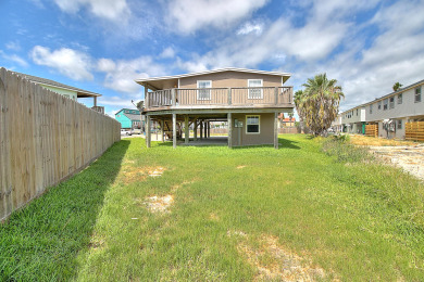 Lake House Awesome home right next to the city pool with plenty of boat parking. , , on Gulf of Mexico - Port Aransas in Texas - Lakehouse Vacation Rental - Lake Home for rent on LakeHouseVacations.com