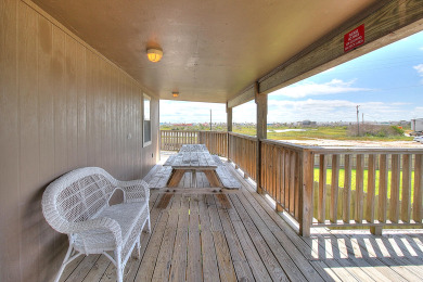 Lake House Awesome home right next to the city pool with plenty of boat parking. , , on Gulf of Mexico - Port Aransas in Texas - Lakehouse Vacation Rental - Lake Home for rent on LakeHouseVacations.com