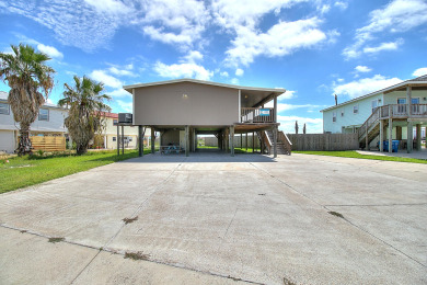 Lake House Awesome home right next to the city pool with plenty of boat parking. , , on Gulf of Mexico - Port Aransas in Texas - Lakehouse Vacation Rental - Lake Home for rent on LakeHouseVacations.com