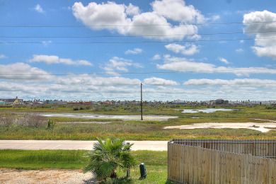 Lake House Awesome home right next to the city pool with plenty of boat parking. , , on Gulf of Mexico - Port Aransas in Texas - Lakehouse Vacation Rental - Lake Home for rent on LakeHouseVacations.com