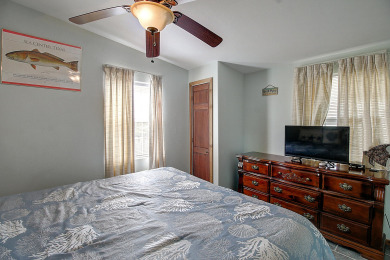 Lake House Awesome home right next to the city pool with plenty of boat parking. , , on Gulf of Mexico - Port Aransas in Texas - Lakehouse Vacation Rental - Lake Home for rent on LakeHouseVacations.com