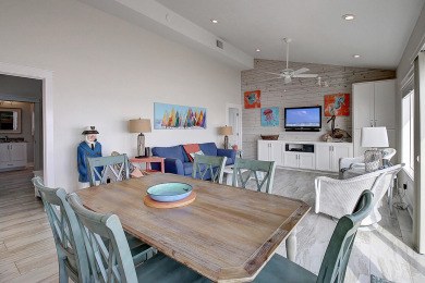 Lake House Right on the beach! Beach Access, Community Pool! Amazing Views!, , on Gulf of Mexico - Port Aransas in Texas - Lakehouse Vacation Rental - Lake Home for rent on LakeHouseVacations.com