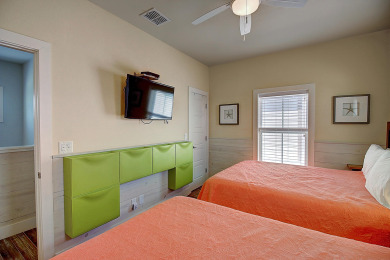 Lake House FABULOUS home in Banyan Beach, an upscale beachfront community. , , on Gulf of Mexico - Port Aransas in Texas - Lakehouse Vacation Rental - Lake Home for rent on LakeHouseVacations.com
