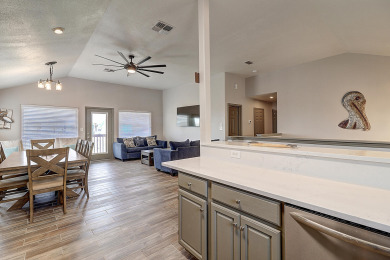 Lake House Beachfront Community! Short wall to the beach!, , on Gulf of Mexico - Port Aransas in Texas - Lakehouse Vacation Rental - Lake Home for rent on LakeHouseVacations.com