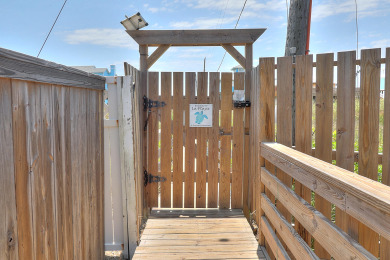 Lake House Beachfront Community! Short wall to the beach!, , on Gulf of Mexico - Port Aransas in Texas - Lakehouse Vacation Rental - Lake Home for rent on LakeHouseVacations.com