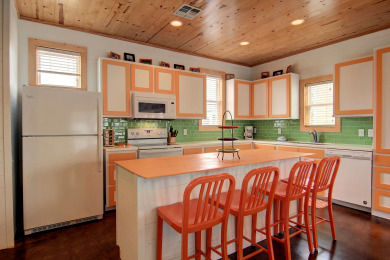 Lake House Coastal Community, pool, sleeps 10!, , on Gulf of Mexico - Port Aransas in Texas - Lakehouse Vacation Rental - Lake Home for rent on LakeHouseVacations.com