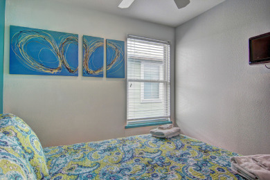 Lake House Coastal Community, pool, sleeps 10!, , on Gulf of Mexico - Port Aransas in Texas - Lakehouse Vacation Rental - Lake Home for rent on LakeHouseVacations.com