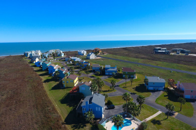 Lake House Walk to the beach, relaxing outdoor spaces, Community pool!, , on Gulf of Mexico - Port Aransas in Texas - Lakehouse Vacation Rental - Lake Home for rent on LakeHouseVacations.com