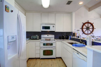Lake House Walk to the beach, relaxing outdoor spaces, Community pool!, , on Gulf of Mexico - Port Aransas in Texas - Lakehouse Vacation Rental - Lake Home for rent on LakeHouseVacations.com
