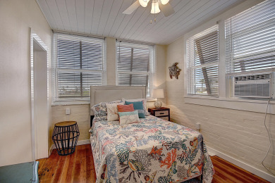 Lake House Super cozy condo. Beach Access! Heated Community Pool!, , on Gulf of Mexico - Port Aransas in Texas - Lakehouse Vacation Rental - Lake Home for rent on LakeHouseVacations.com