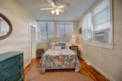 Lake House Super cozy condo. Beach Access! Heated Community Pool!, , on Gulf of Mexico - Port Aransas in Texas - Lakehouse Vacation Rental - Lake Home for rent on LakeHouseVacations.com