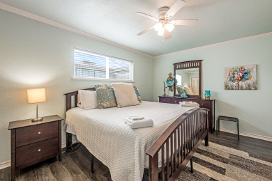 Lake House Lovely condo at BEACHFRONT Beachhead condos. Heated Pool!, , on Gulf of Mexico - Port Aransas in Texas - Lakehouse Vacation Rental - Lake Home for rent on LakeHouseVacations.com