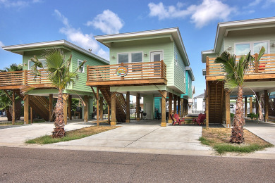 Lake House Island style bungalow. Community Pool! Close to the Beach!, , on Gulf of Mexico - Port Aransas in Texas - Lakehouse Vacation Rental - Lake Home for rent on LakeHouseVacations.com