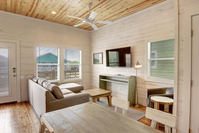 Lake House Island style bungalow. Community Pool! Close to the Beach!, , on Gulf of Mexico - Port Aransas in Texas - Lakehouse Vacation Rental - Lake Home for rent on LakeHouseVacations.com
