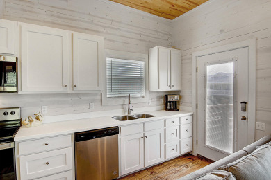 Lake House Island style bungalow. Community Pool! Close to the Beach!, , on Gulf of Mexico - Port Aransas in Texas - Lakehouse Vacation Rental - Lake Home for rent on LakeHouseVacations.com