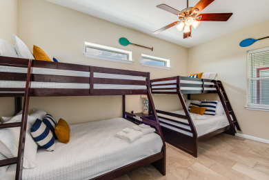 Lake House Charming retreat with private pool, and dog friendly!, , on Gulf of Mexico - Port Aransas in Texas - Lakehouse Vacation Rental - Lake Home for rent on LakeHouseVacations.com