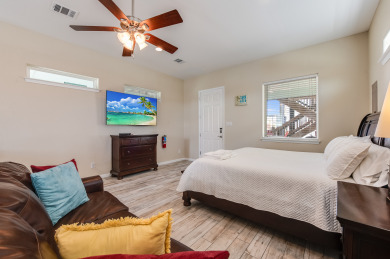 Lake House Charming retreat with private pool, and dog friendly!, , on Gulf of Mexico - Port Aransas in Texas - Lakehouse Vacation Rental - Lake Home for rent on LakeHouseVacations.com