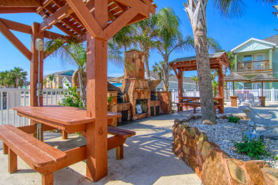 Lake House This is a fantastic condo in tropical Pirates Bay!, , on Gulf of Mexico - Port Aransas in Texas - Lakehouse Vacation Rental - Lake Home for rent on LakeHouseVacations.com
