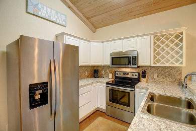Lake House This is a fantastic condo in tropical Pirates Bay!, , on Gulf of Mexico - Port Aransas in Texas - Lakehouse Vacation Rental - Lake Home for rent on LakeHouseVacations.com