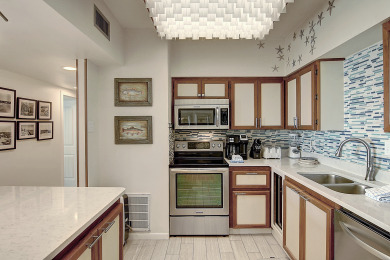 Lake House Dolphin Views & Adventure at Your Doorstep, , on Gulf of Mexico - Port Aransas in Texas - Lakehouse Vacation Rental - Lake Home for rent on LakeHouseVacations.com