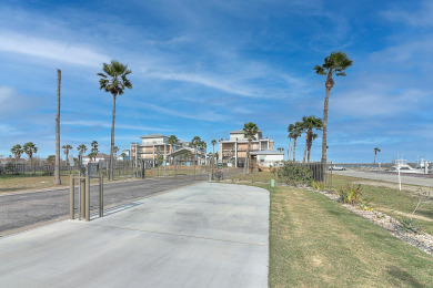 Lake House Gated Complex Heated Pool Lighted Fishing Pier , , on Gulf of Mexico - Port Aransas in Texas - Lakehouse Vacation Rental - Lake Home for rent on LakeHouseVacations.com