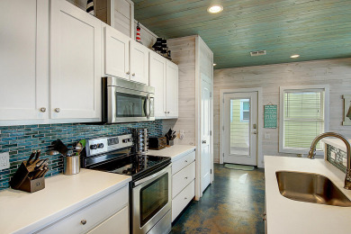 Lake House Come & play at Pirates Cove! Gated community, 2 Pools, Close to the beach! , , on Gulf of Mexico - Port Aransas in Texas - Lakehouse Vacation Rental - Lake Home for rent on LakeHouseVacations.com