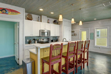 Lake House Come & play at Pirates Cove! Gated community, 2 Pools, Close to the beach! , , on Gulf of Mexico - Port Aransas in Texas - Lakehouse Vacation Rental - Lake Home for rent on LakeHouseVacations.com